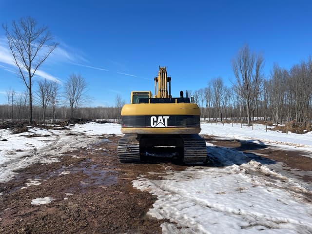 Image of Caterpillar 330C equipment image 3