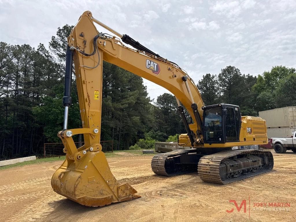 Image of Caterpillar 350 Primary image