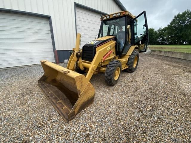 Image of Caterpillar 420D equipment image 3