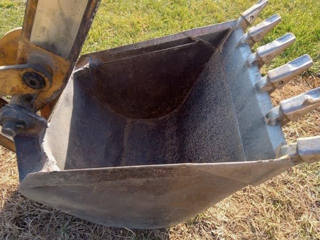 Image of Caterpillar 426C equipment image 4