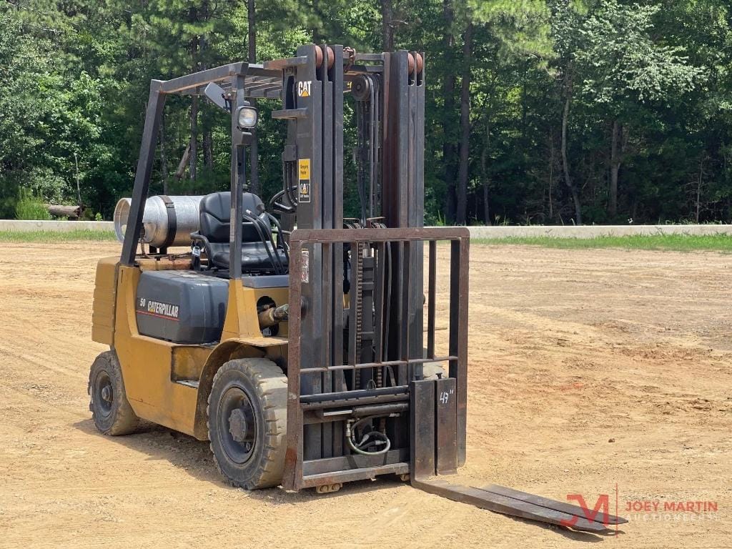 Caterpillar GP25 Equipment Image0