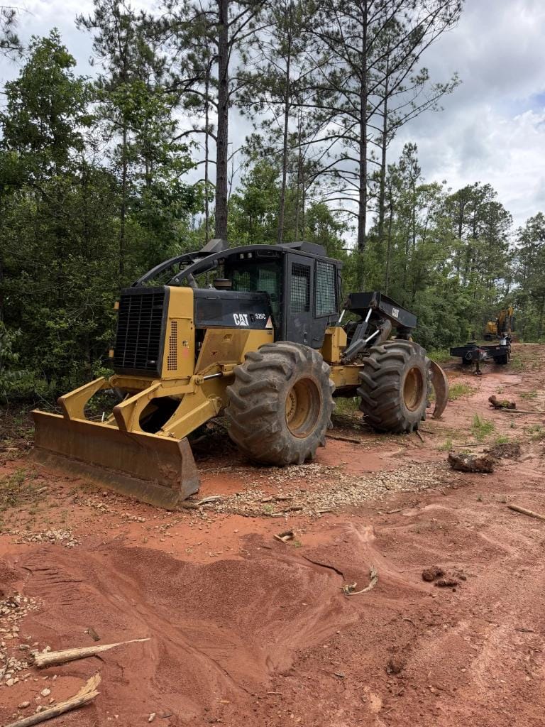 Caterpillar 525C Equipment Image0