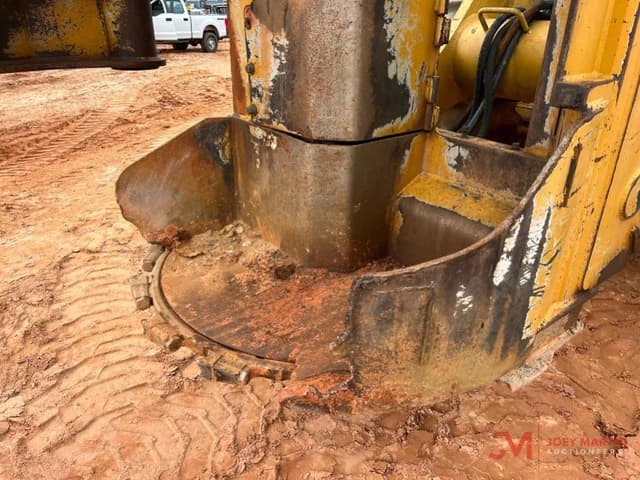 Image of Caterpillar 553 equipment image 4