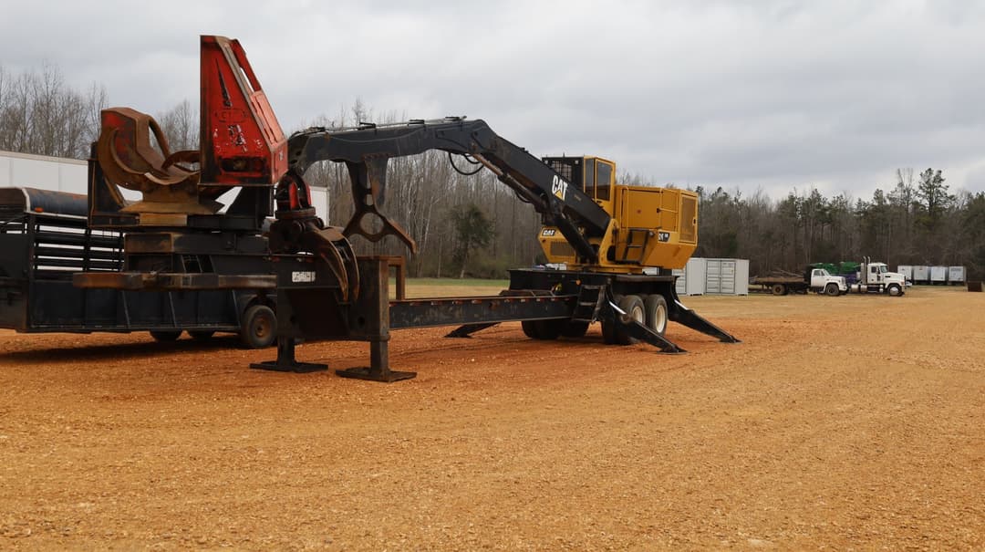 Image of Caterpillar 559C Primary image