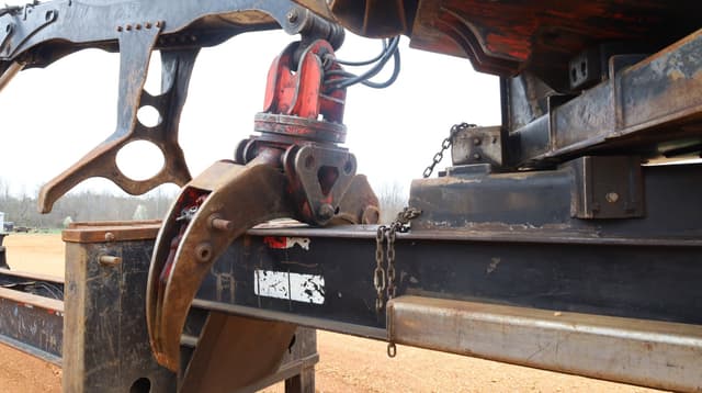 Image of Caterpillar 559C equipment image 3