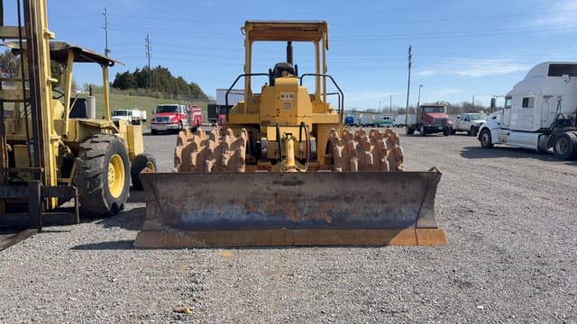 Image of Caterpillar 815 equipment image 1