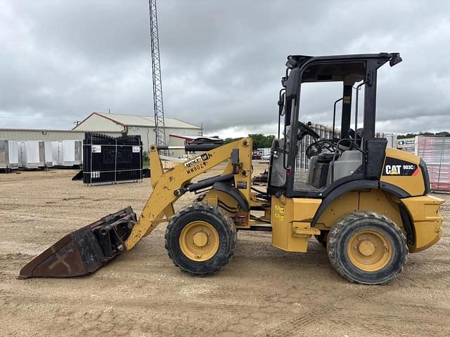 Image of Caterpillar 903C2 equipment image 1