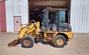 Caterpillar 904B Image