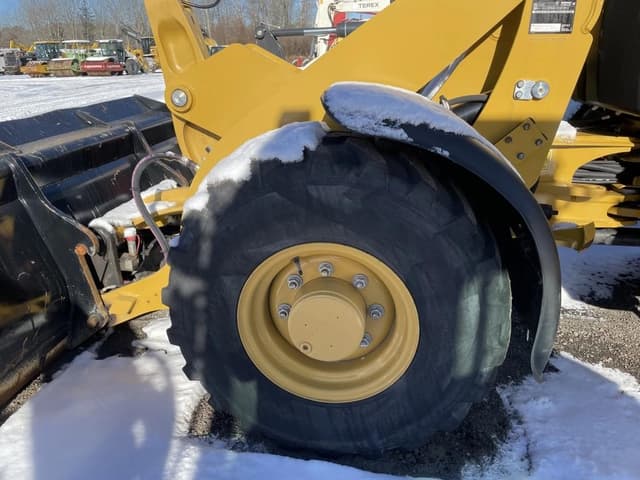 Image of Caterpillar 906M equipment image 1