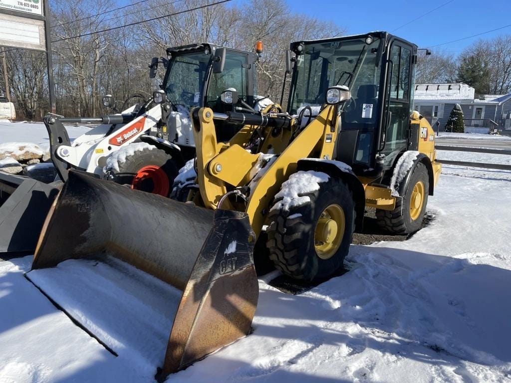 Caterpillar 906M Equipment Image0