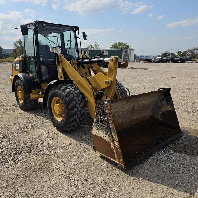 Image of Caterpillar 906M equipment image 2