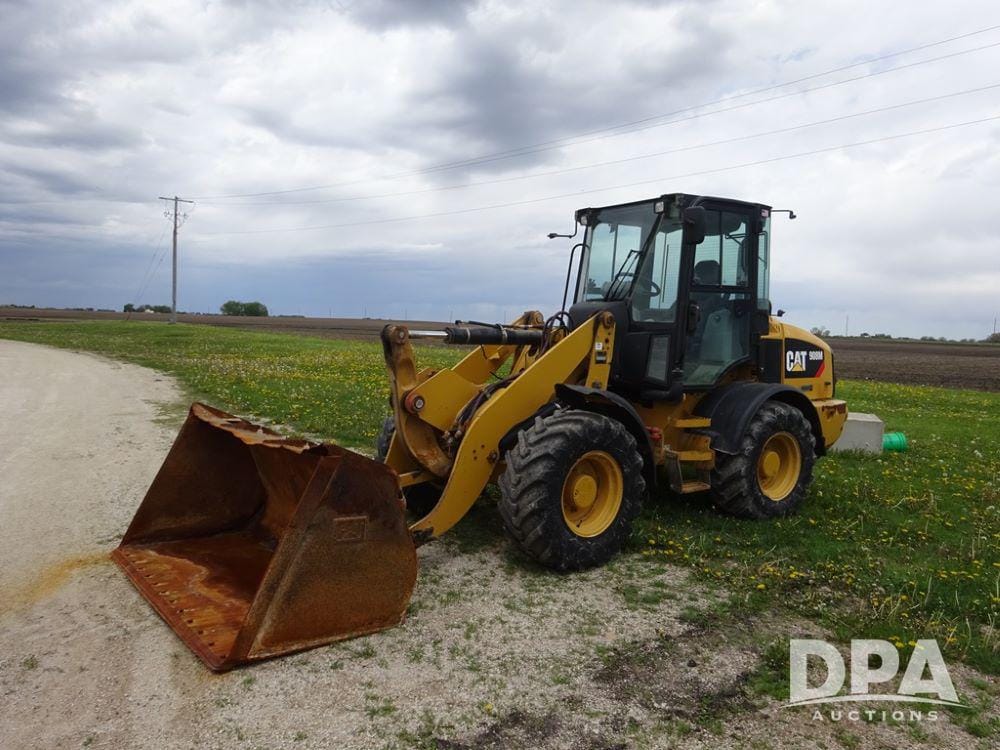 Main image Caterpillar 908M