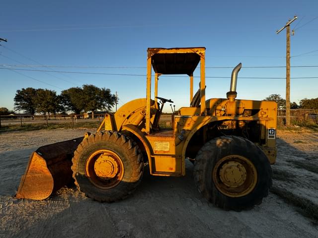 Image of Caterpillar 922B equipment image 3