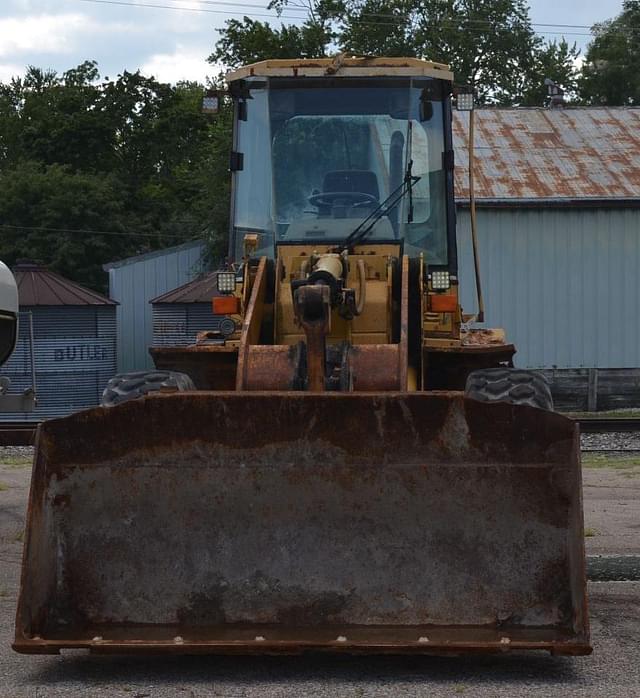 Image of Caterpillar 924F equipment image 2