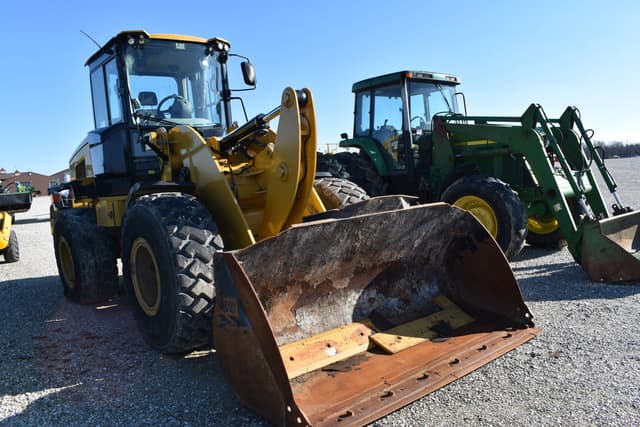 Image of Caterpillar 924K equipment image 2