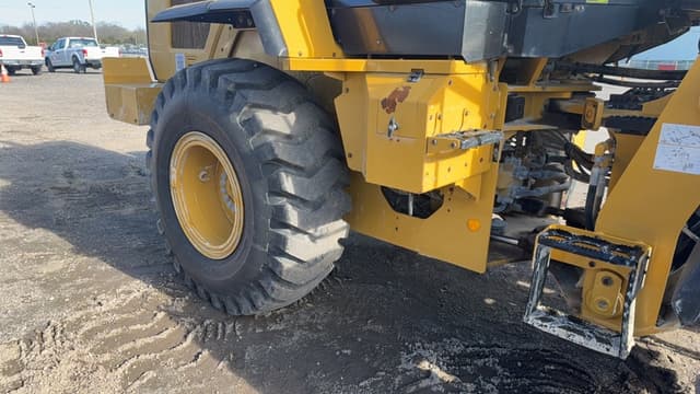 Image of Caterpillar 930M equipment image 4