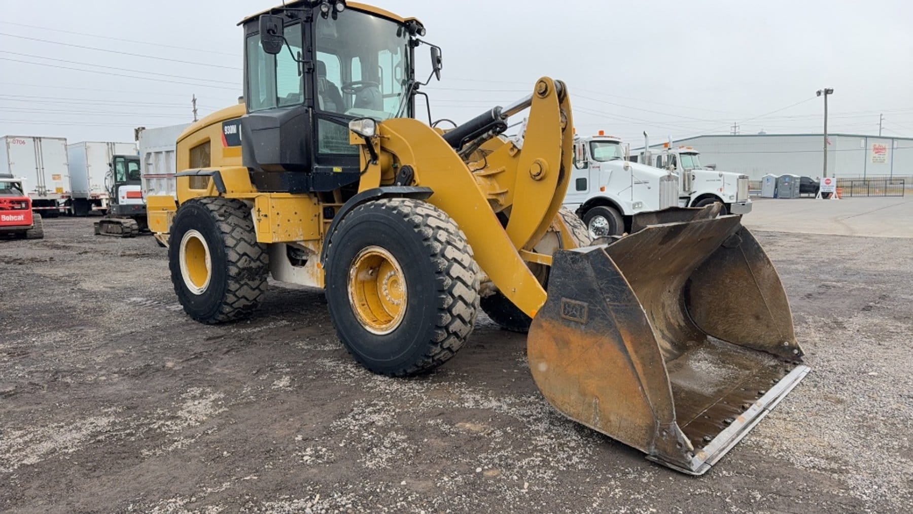 Caterpillar 930M Equipment Image0