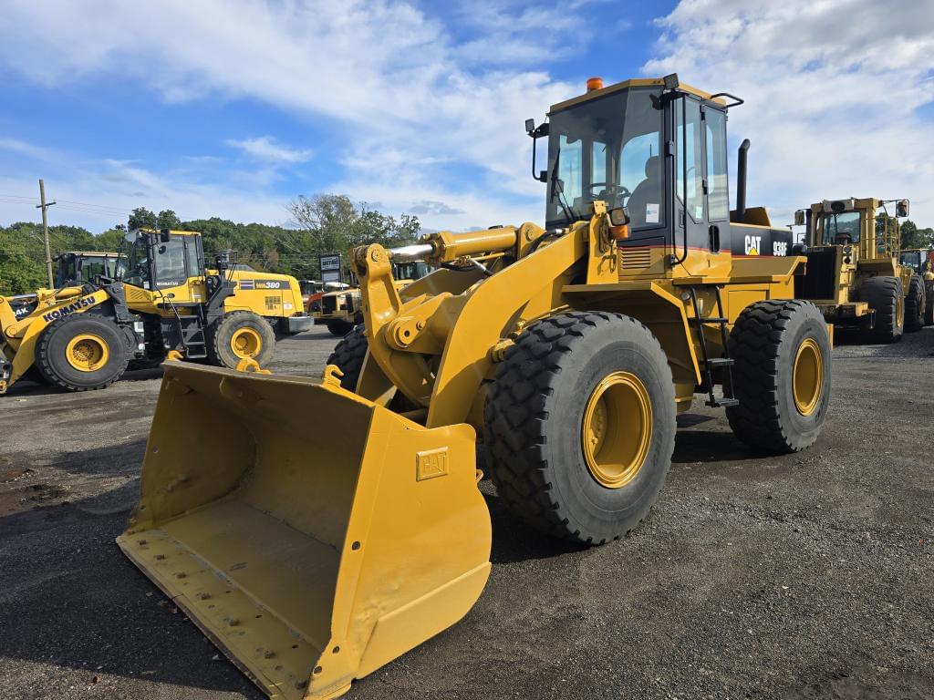 Image of Caterpillar 938F Primary image
