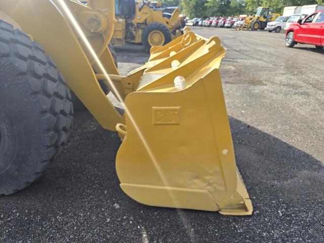 Image of Caterpillar 938F equipment image 3