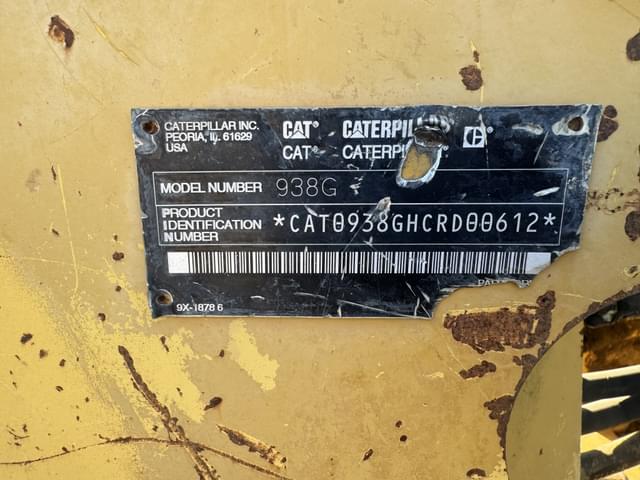 Image of Caterpillar 938G equipment image 4
