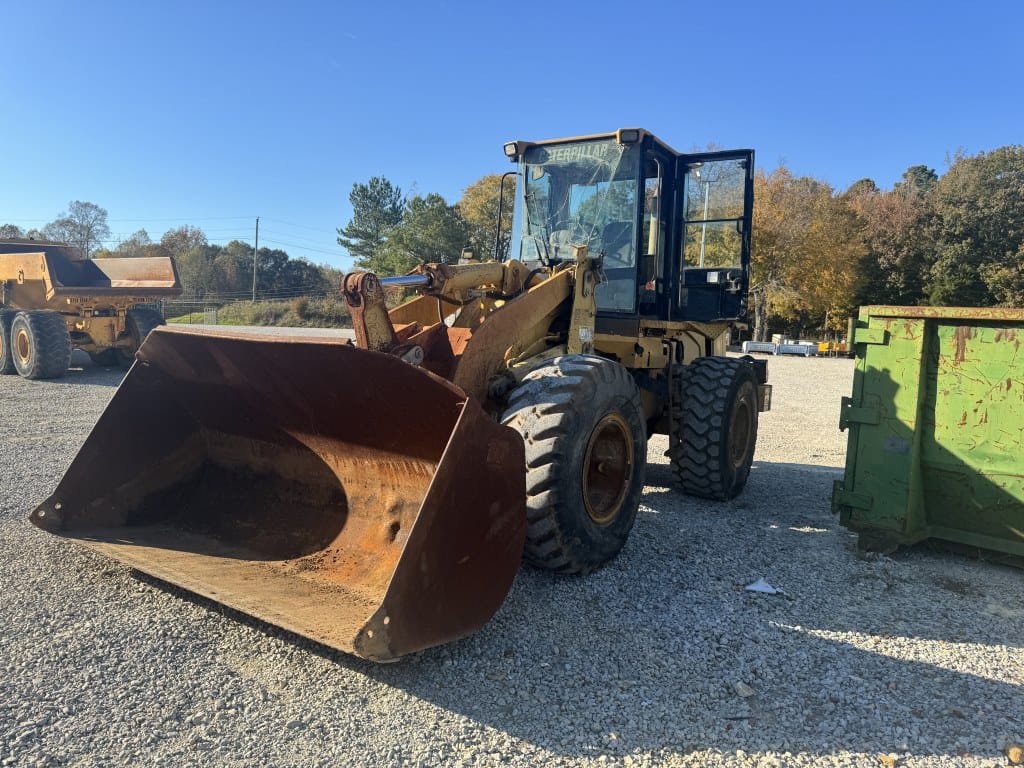 Caterpillar 938G Equipment Image0
