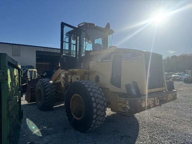 Image of Caterpillar 938G equipment image 3