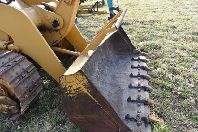 Image of Caterpillar 943 equipment image 4