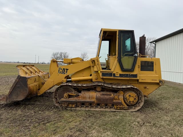 Image of Caterpillar 953B equipment image 2