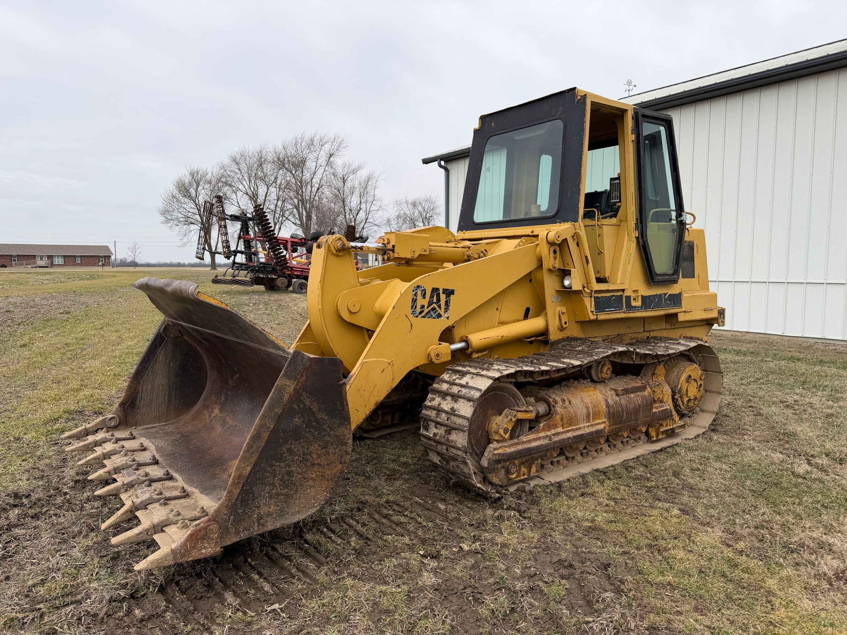 Caterpillar 953B Equipment Image0