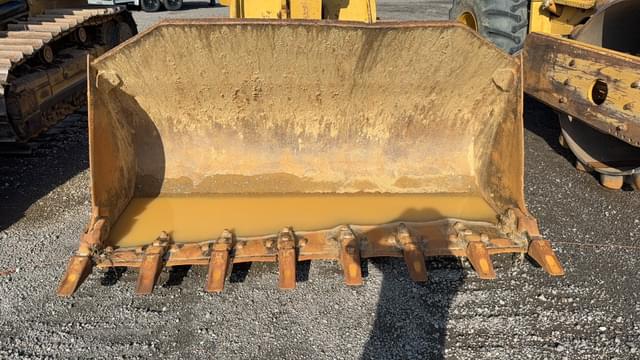 Image of Caterpillar 953C equipment image 3