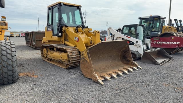 Image of Caterpillar 953C equipment image 2