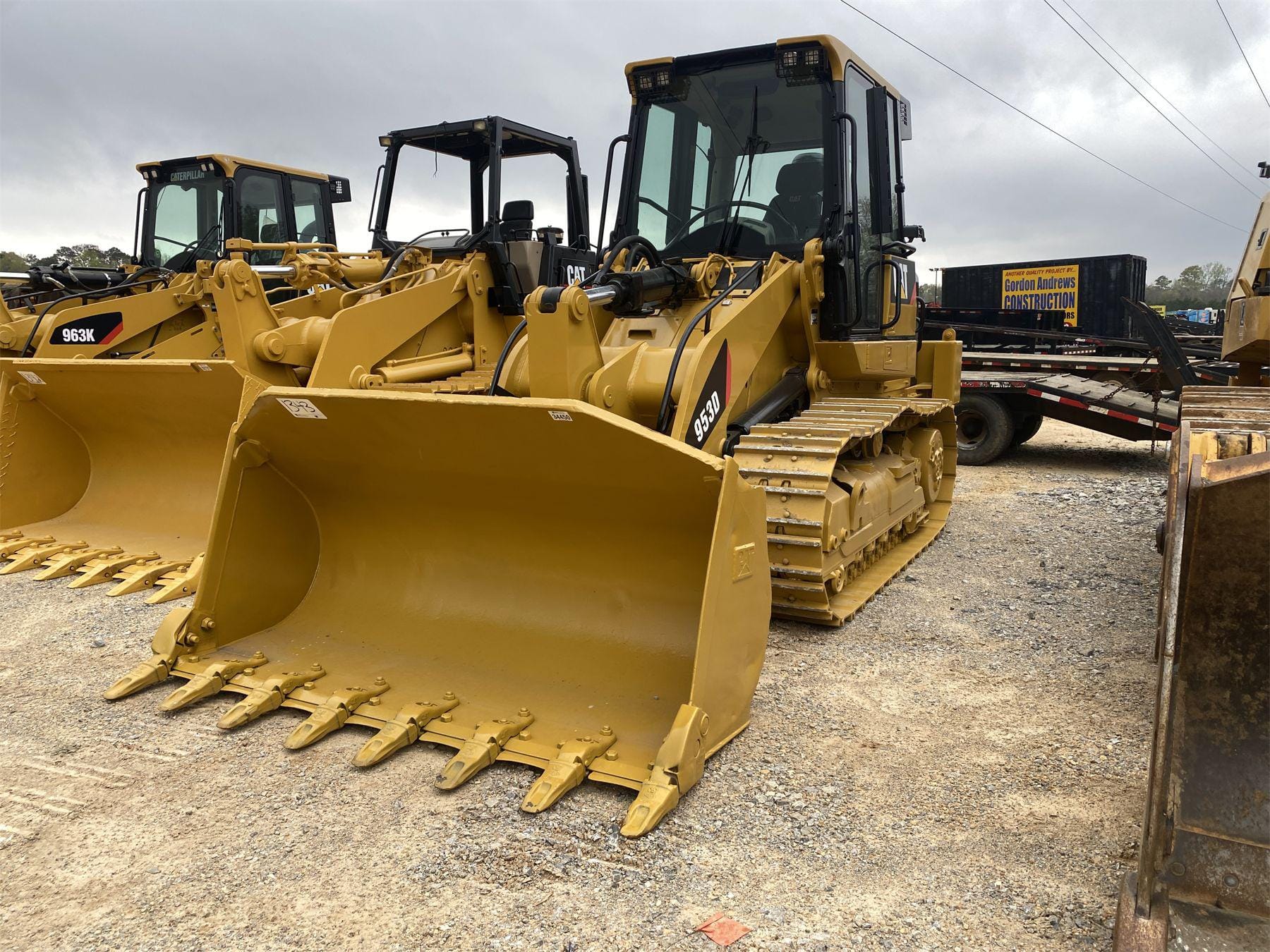 Main image Caterpillar 953D