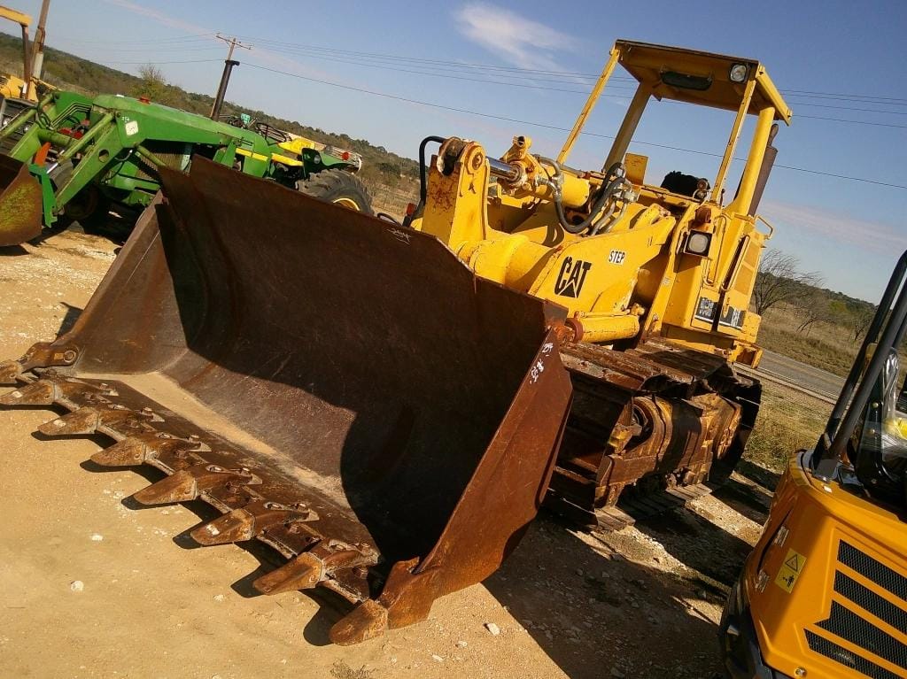 Caterpillar 963B Equipment Image0