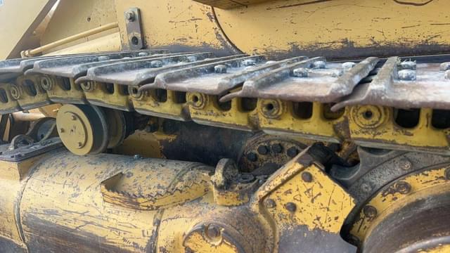 Image of Caterpillar 963C equipment image 3