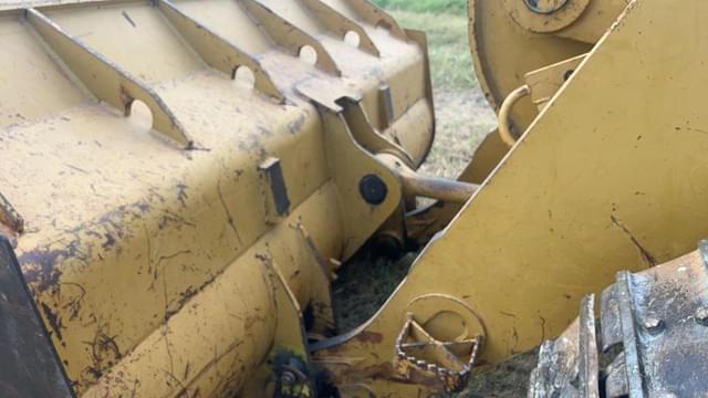 Image of Caterpillar 963C equipment image 4