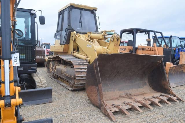 Image of Caterpillar 963C equipment image 3