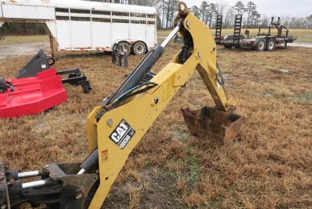 Image of Caterpillar BH30W equipment image 4