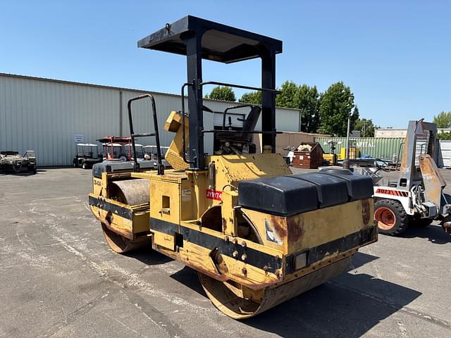 Image of Caterpillar CB-434 equipment image 3