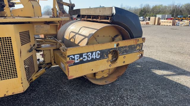 Image of Caterpillar CB-534C equipment image 3