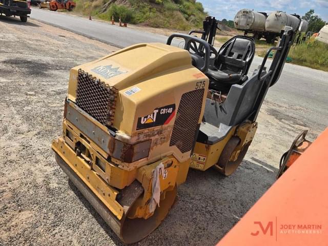 Image of Caterpillar CB-14B equipment image 4