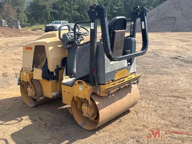 Image of Caterpillar CB14B equipment image 2