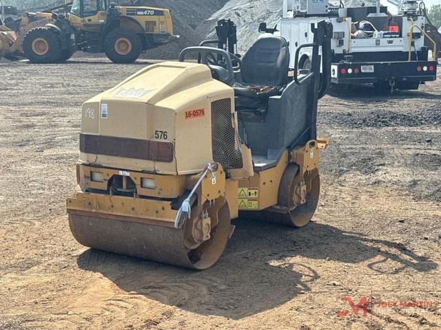 Image of Caterpillar CB14B equipment image 1