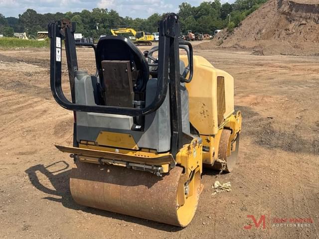 Image of Caterpillar CB14B equipment image 3