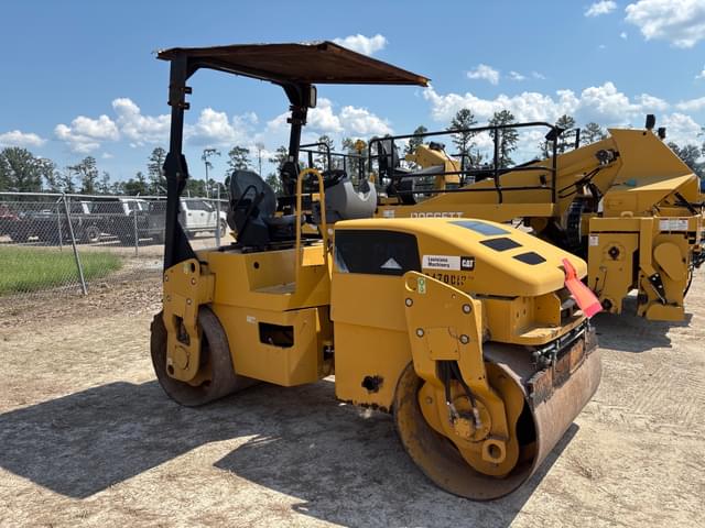 Image of Caterpillar CB34 equipment image 1