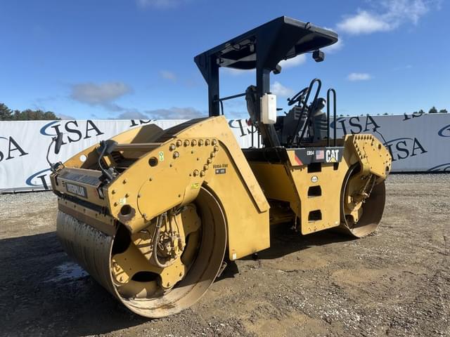 Image of Caterpillar CB54 equipment image 4