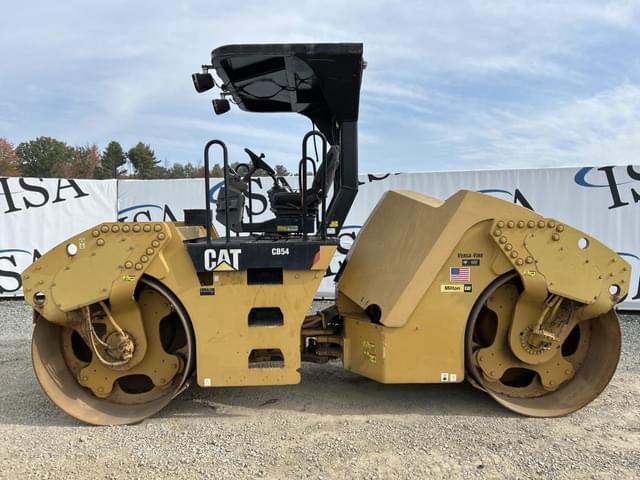 Image of Caterpillar CB54 equipment image 1