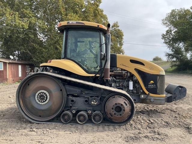 Image of Challenger MT755 equipment image 3