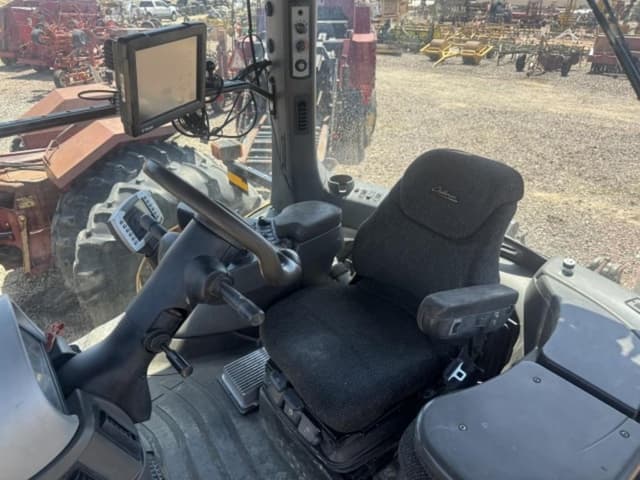 Image of Challenger MT765C equipment image 4