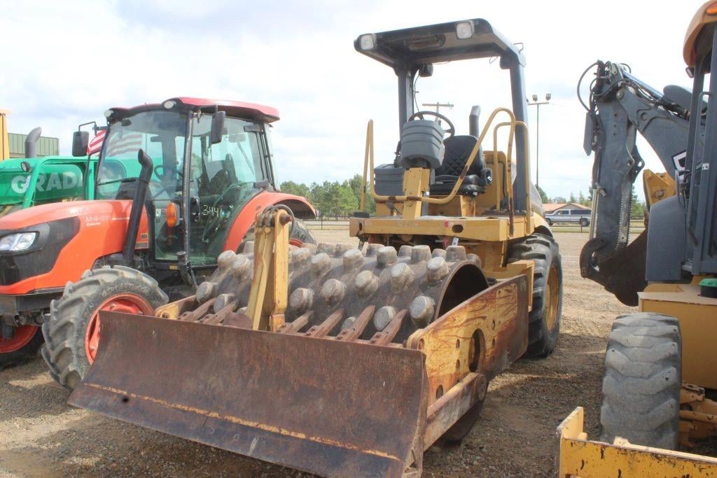 Caterpillar CP-433E Equipment Image0