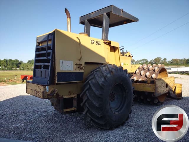 Image of Caterpillar CP-563 equipment image 4